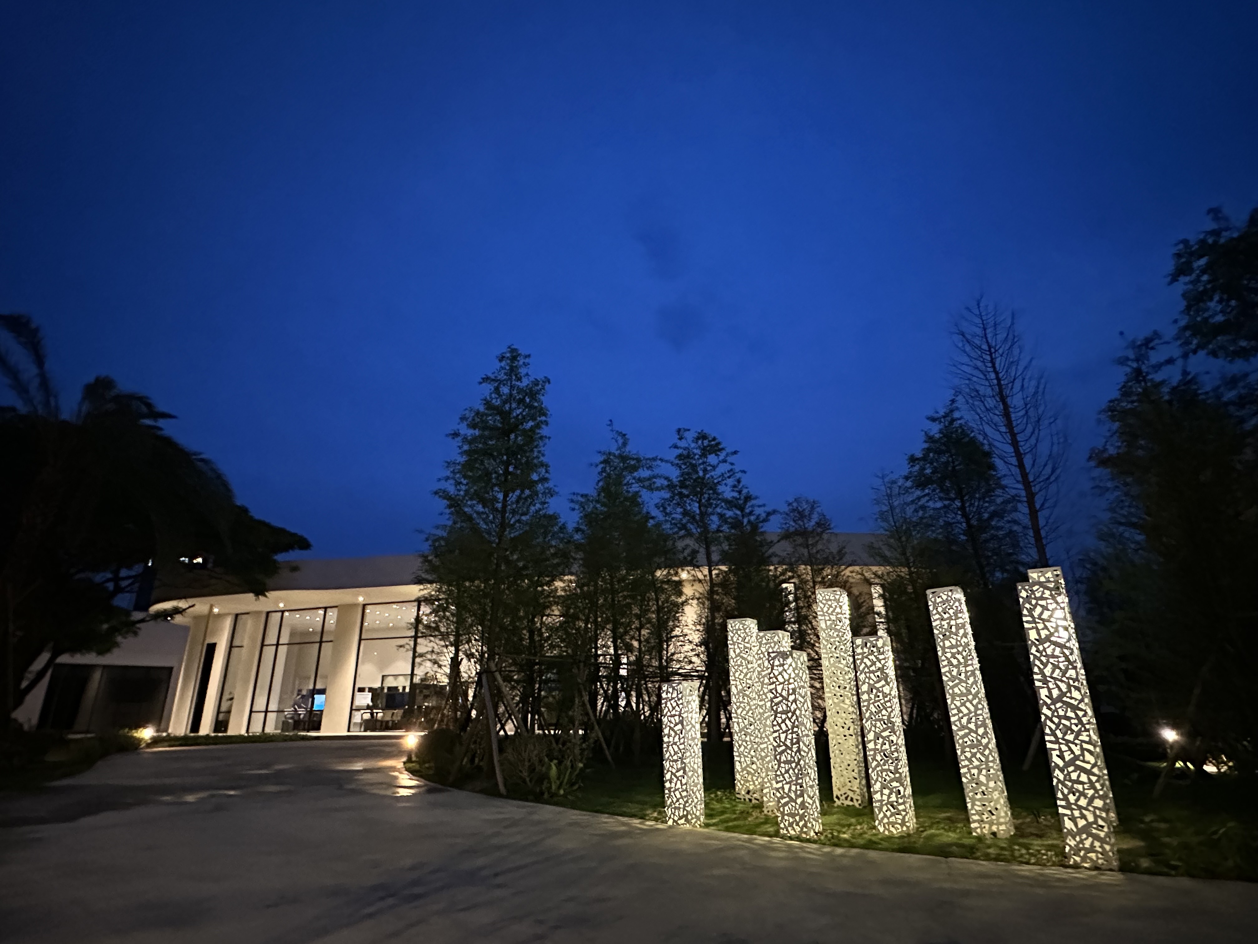 10F2DCE2-DC5E-4D25-884B-B06D7283AC58